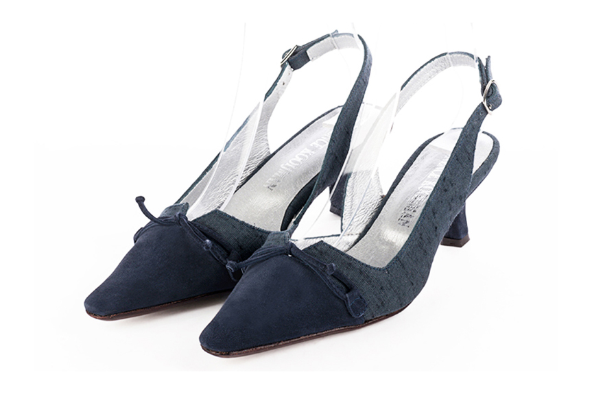 Navy blue women's open back shoes, with a knot. Tapered toe. Medium spool heels. Front view - Florence KOOIJMAN